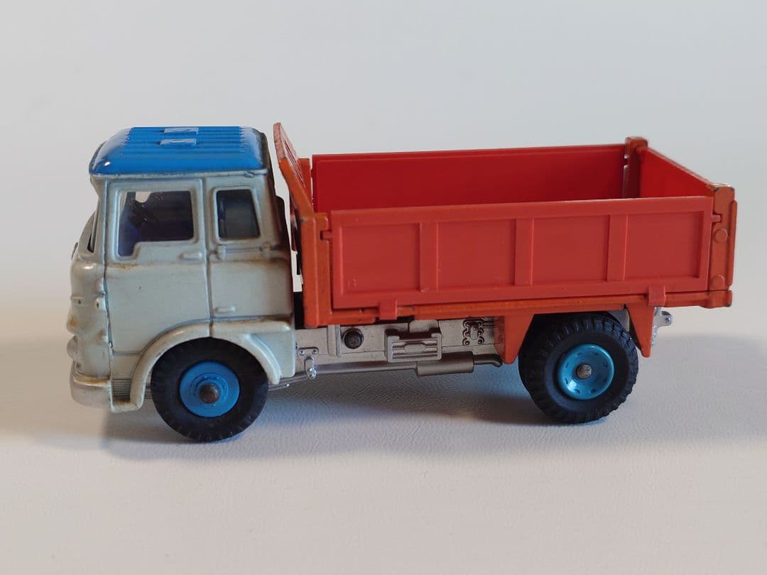 【SALE】DINKY No.435 BEDFORD TK TIPPER