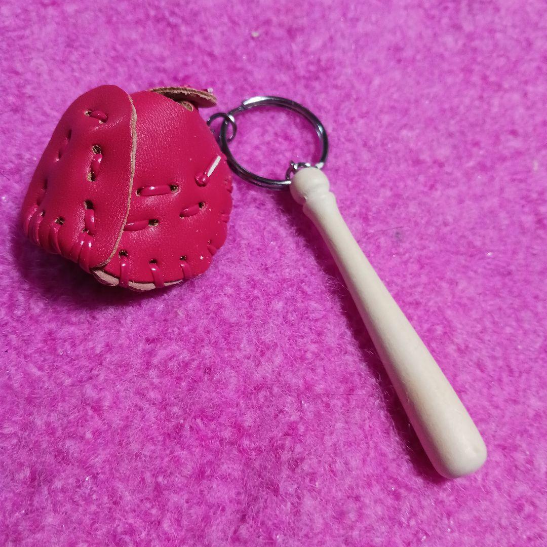 ❌野球好き(❀ᴗ͈ˬᴗ͈)\"新品キーホルダー赤
