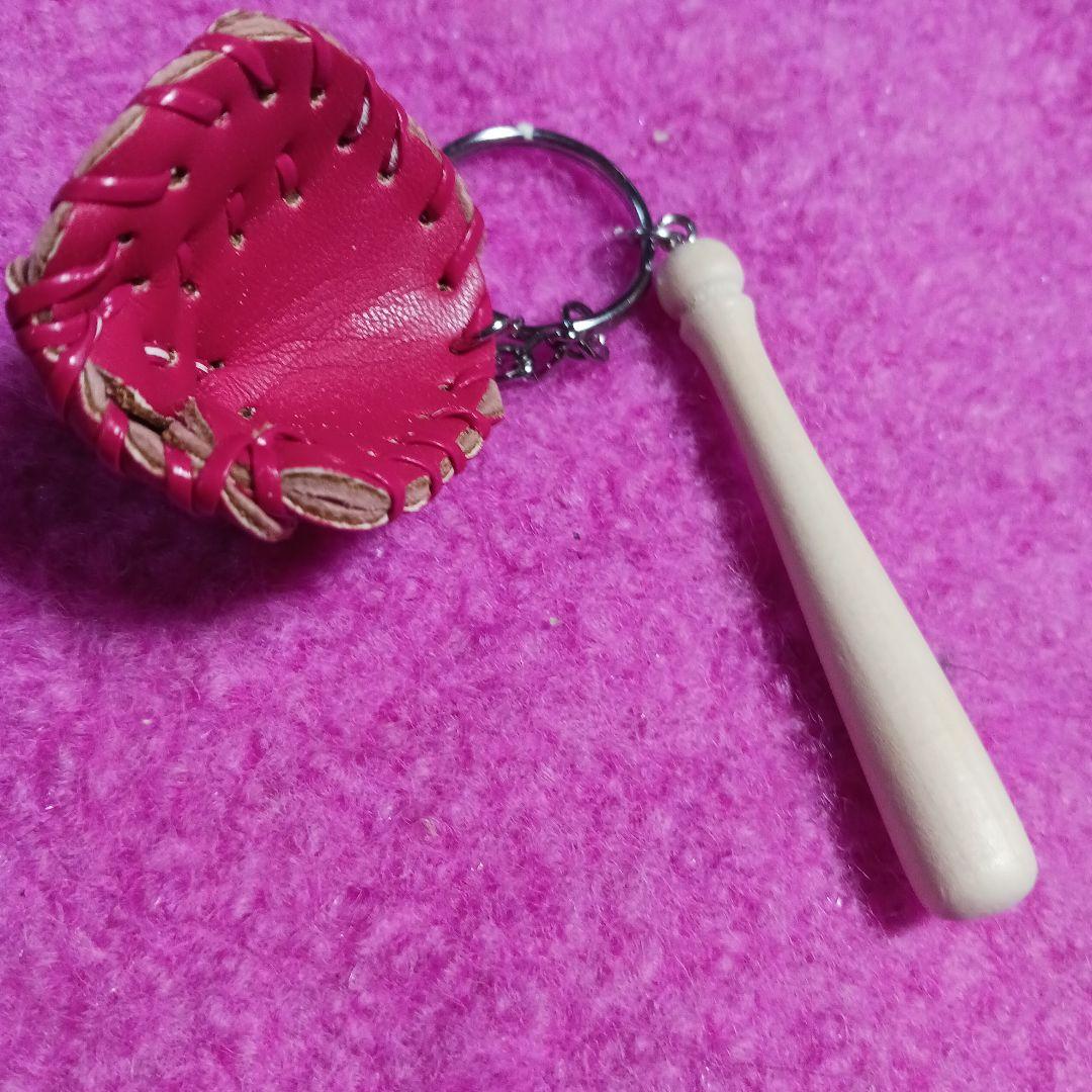 ❌野球好き(❀ᴗ͈ˬᴗ͈)\"新品キーホルダー赤