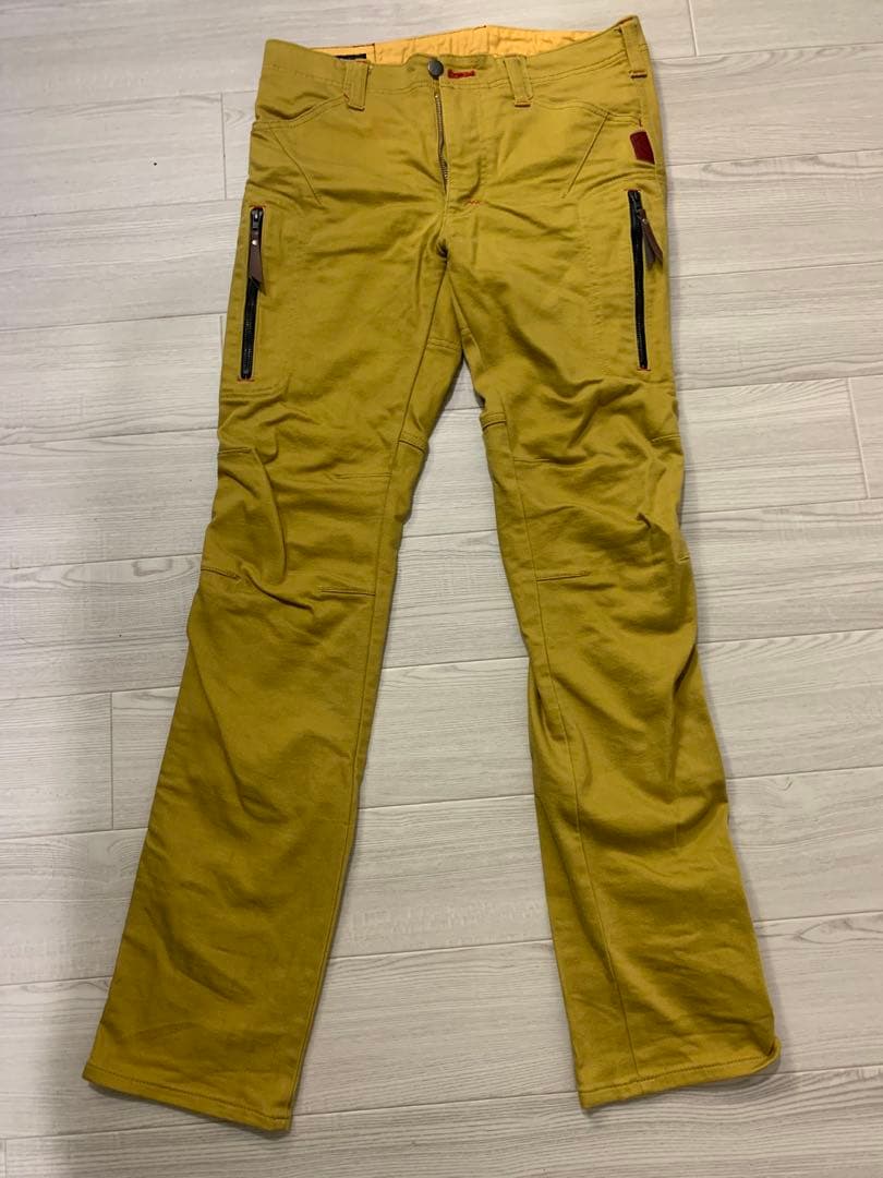 クシタニ　ストレッチジーンズ