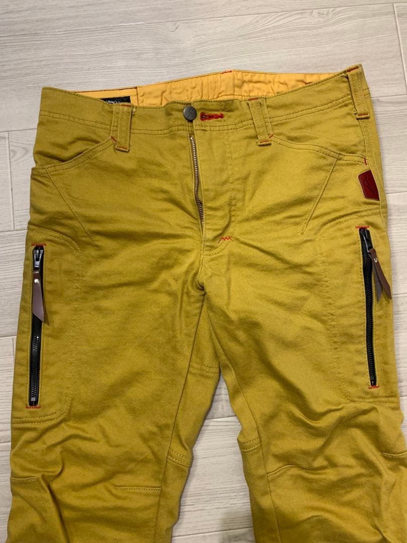 クシタニ　ストレッチジーンズ