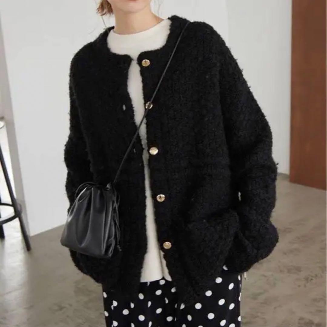 金ボタンツィーディジャケット