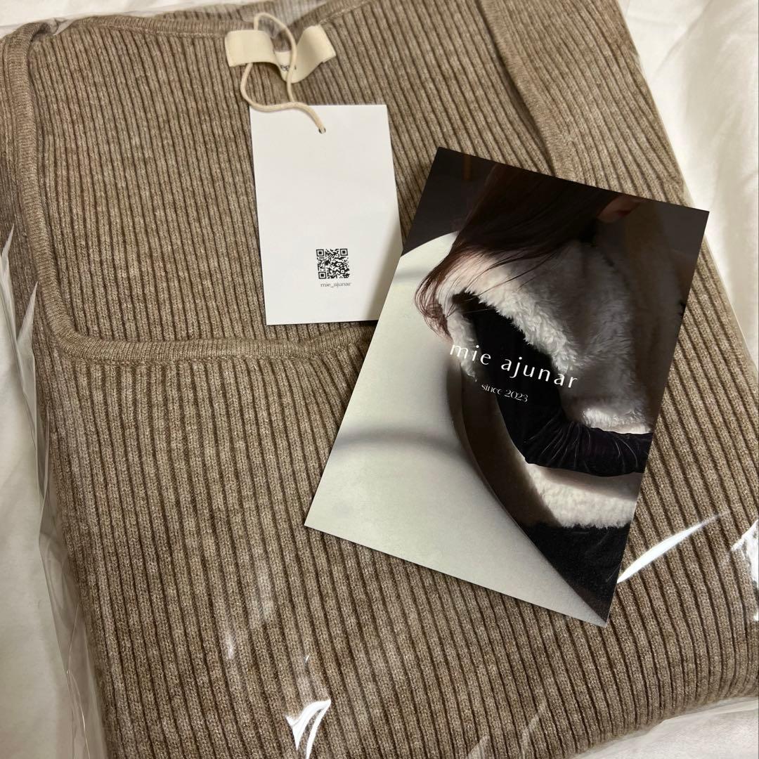 ワンピース square neck knit dress / mie ajunar