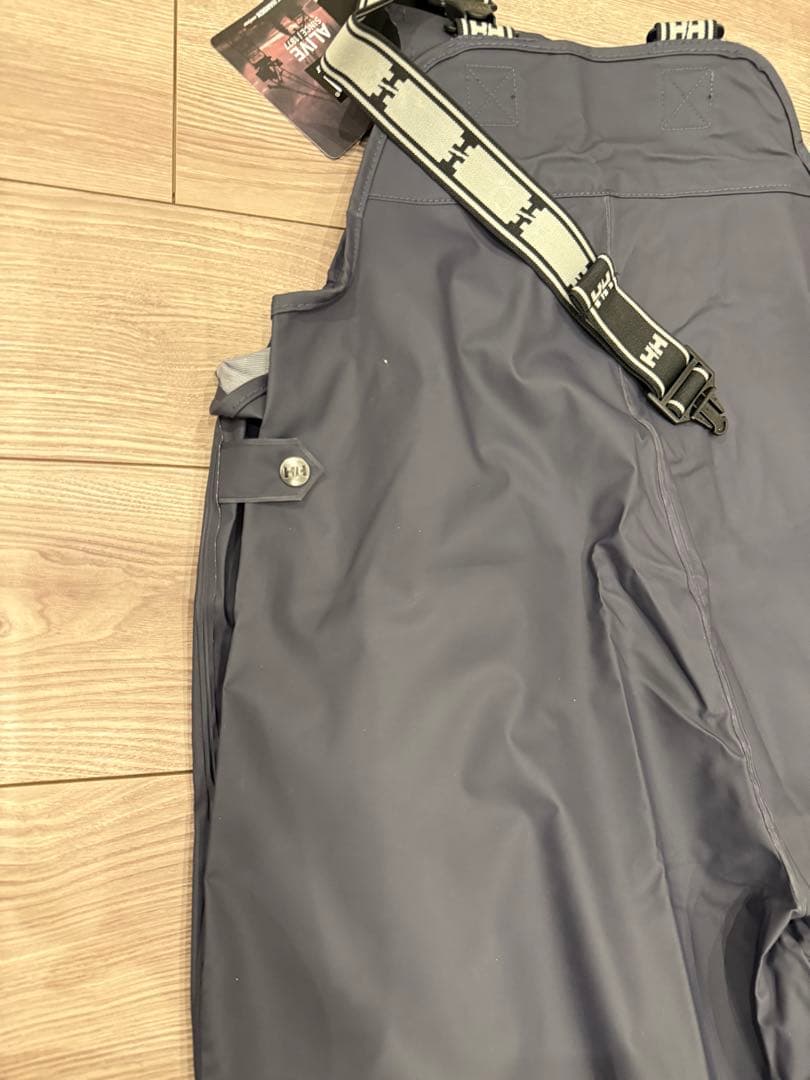 新品未使　ヘリーハンセン　ビブパンツ　Helly Hansen 並行輸入品