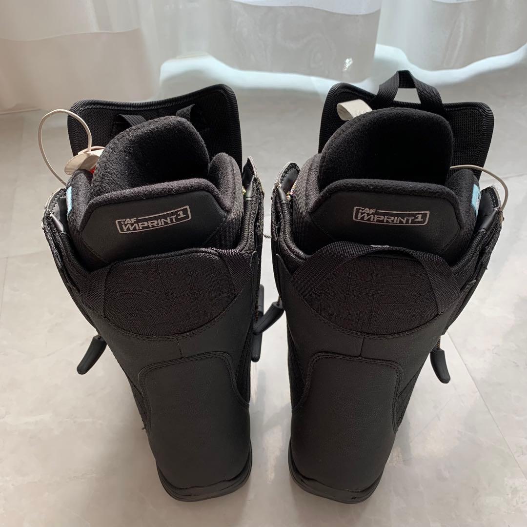 BURTON MINT-ASIAN FIT 女性用 スノーボードブーツ 22.5