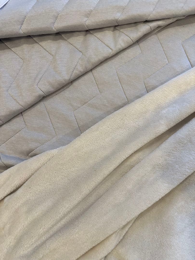 【送料無料】シモンズSimmonsクイーンベッドフレームブラックマットレスセット