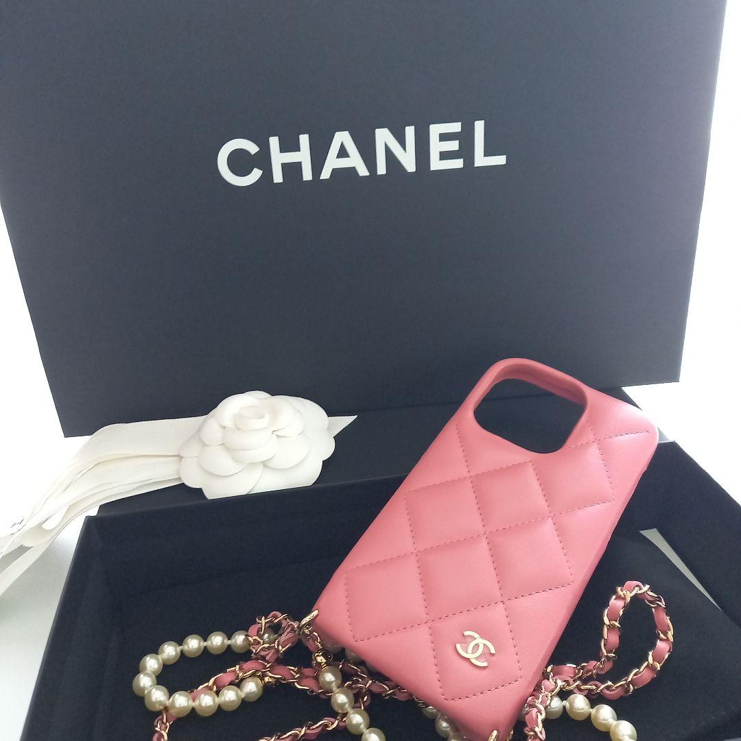 CHANEL ピンク レザー iPhone14 ケース　パールストラップ