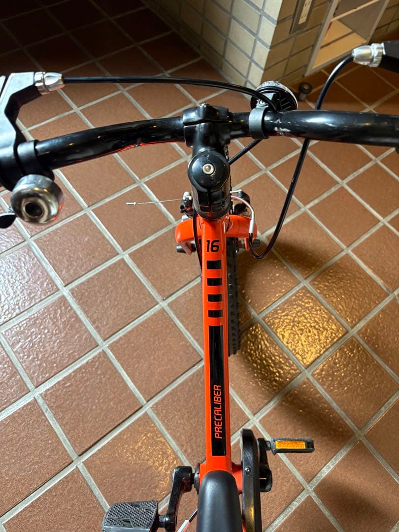 TREK トレック 16インチ 送料込み 全て純正品　補助輪&スタンド付き♪