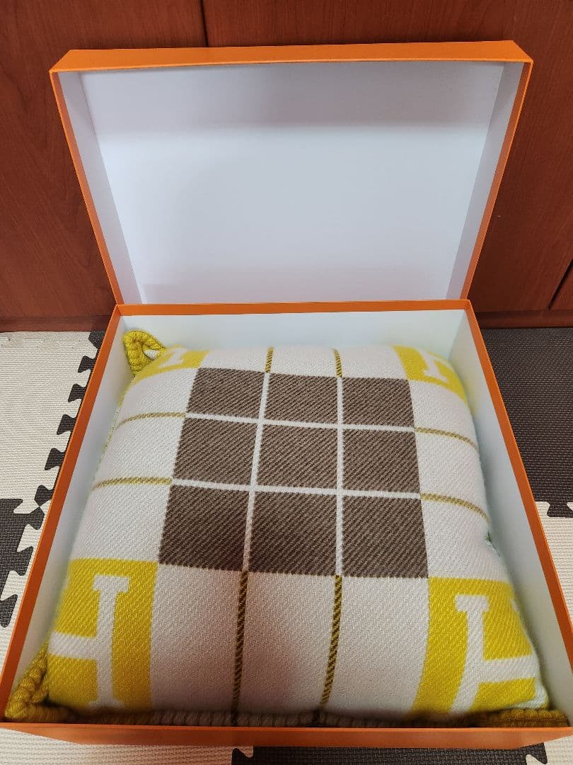 HERMES クッション【アヴァロンIII】PM