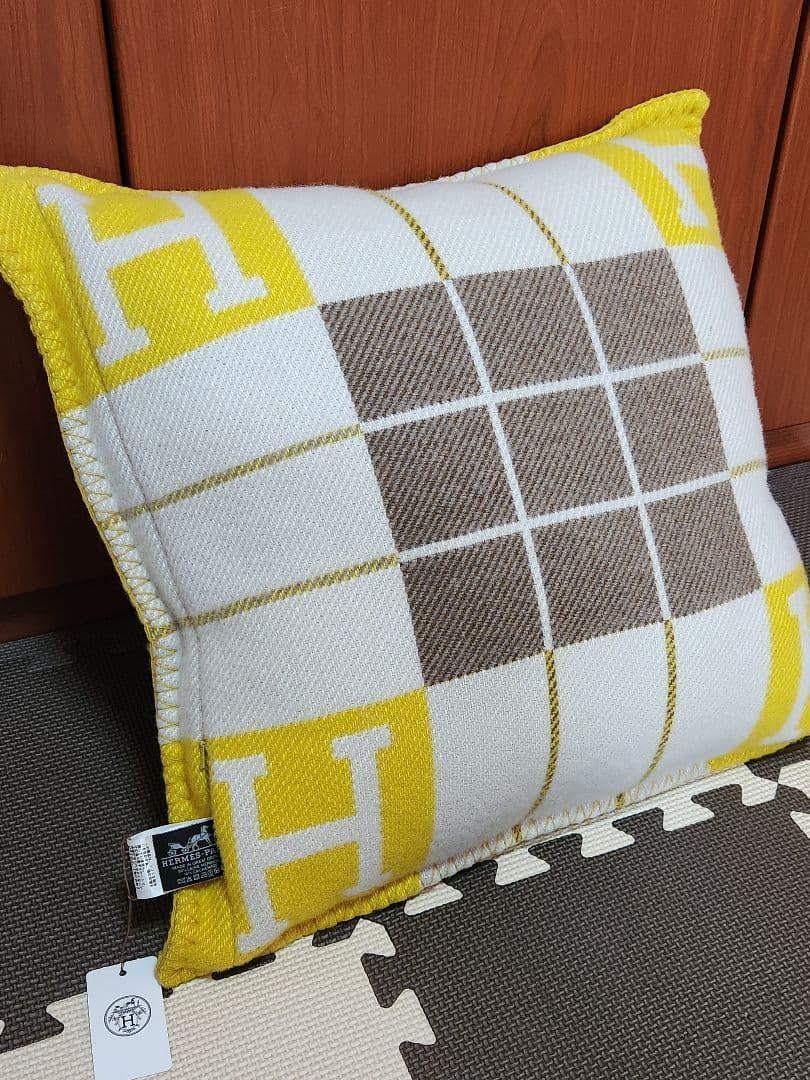 HERMES クッション【アヴァロンIII】PM