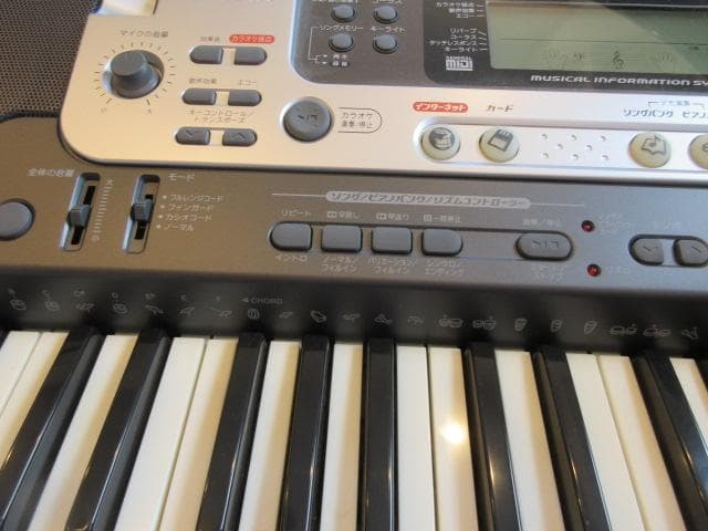 CASIO ｌＫ-301 BB キーボード　61鍵盤