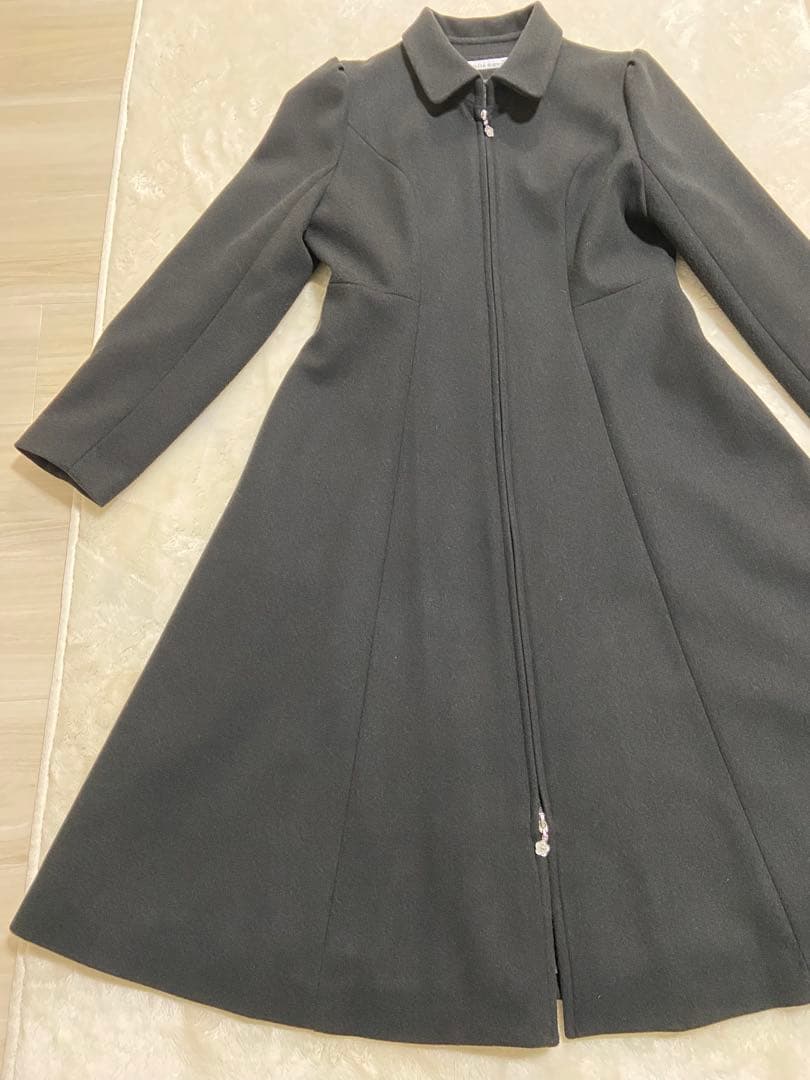 jolie mignonパネルライン襟付きジップアップコート