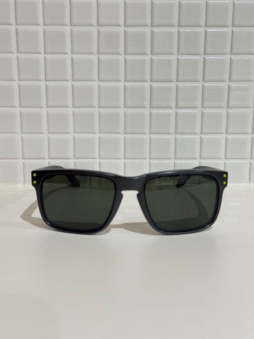 【美品】大人気 OAKLEY オークリー ホルブルック サングラス ダークグレー