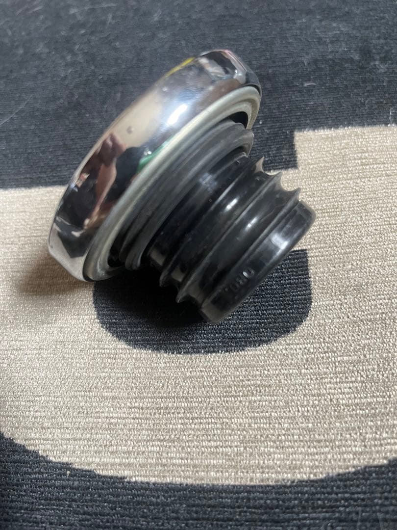 FLSTC ハーレー用ガソリンタンク燃料ゲージ、キャップ、センサーのみ