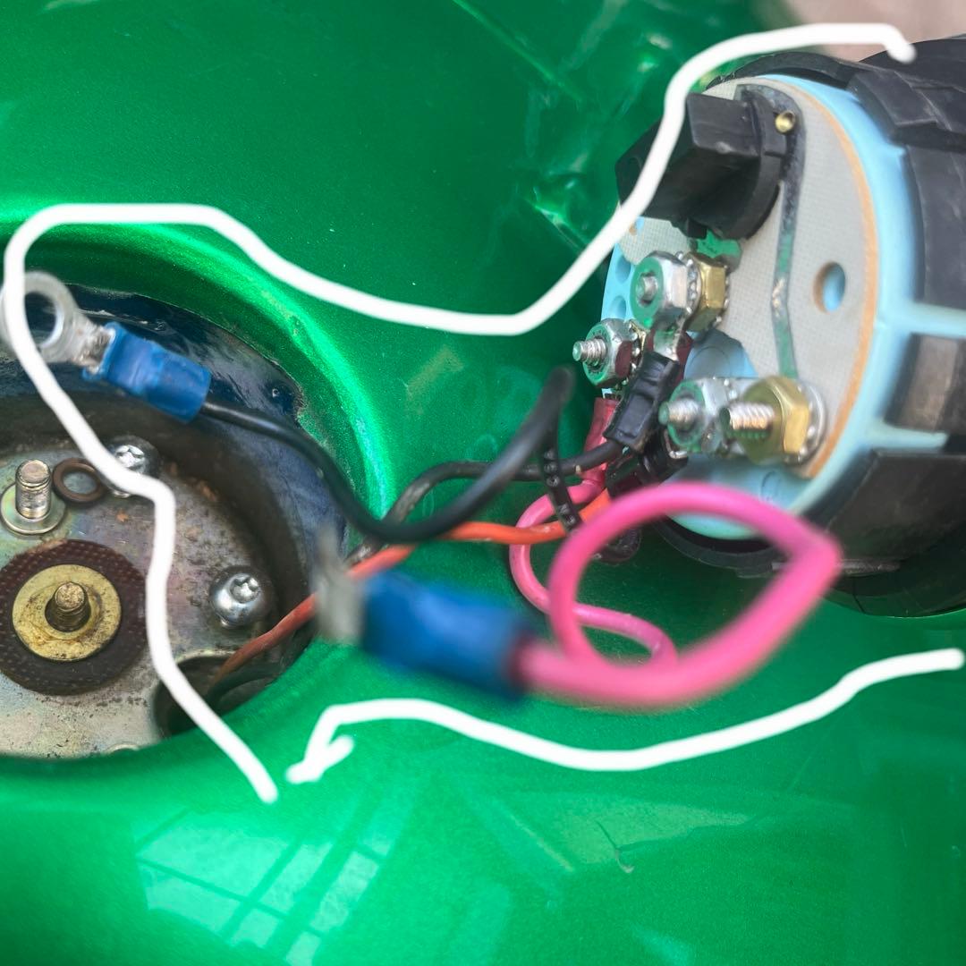 FLSTC ハーレー用ガソリンタンク燃料ゲージ、キャップ、センサーのみ