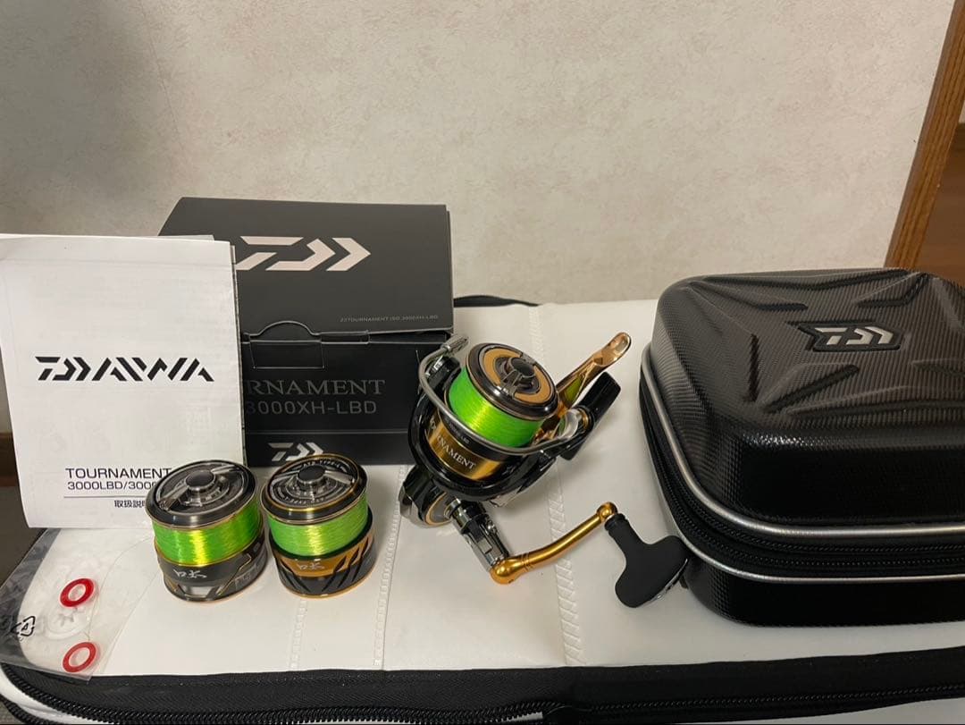 DAIWA TOURNAMENT 3000XH-LB スピニングリール