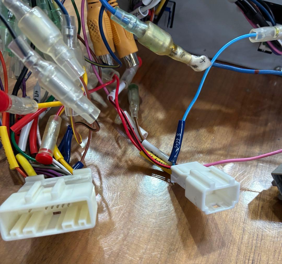 いちご　美品】 日産用カプラー付　Panasonic CN-RA07WD