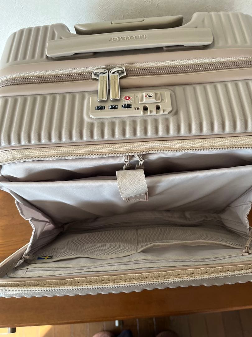 [イノベーター] スーツケース INV20
