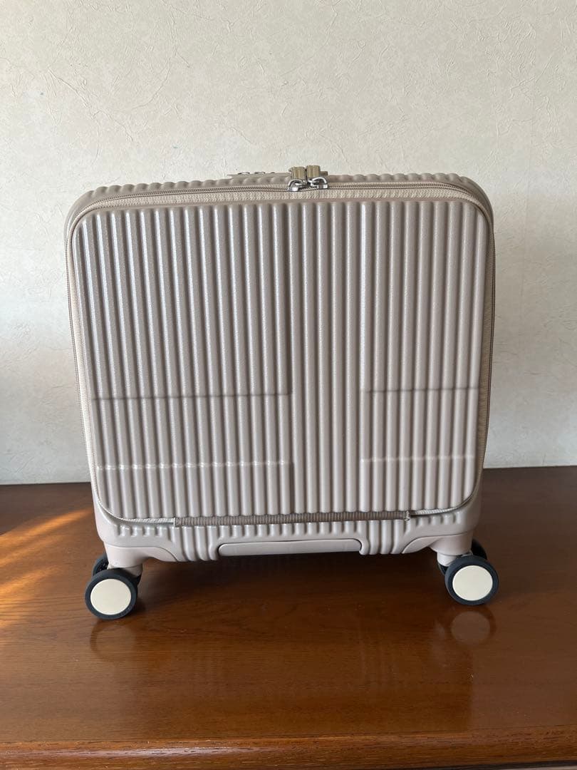 [イノベーター] スーツケース INV20