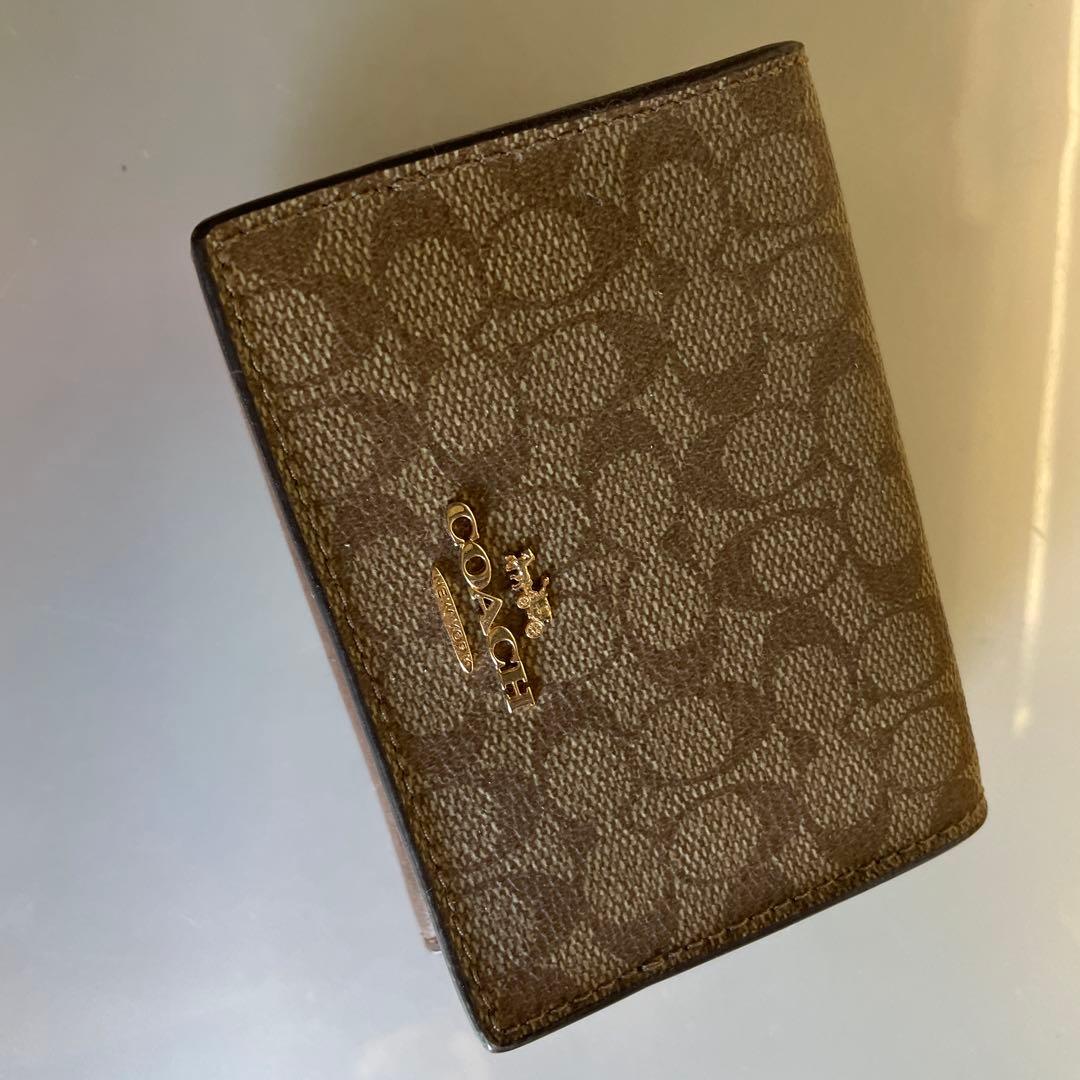 【新品】coach ＊ 三つ折り財布 ブラウン