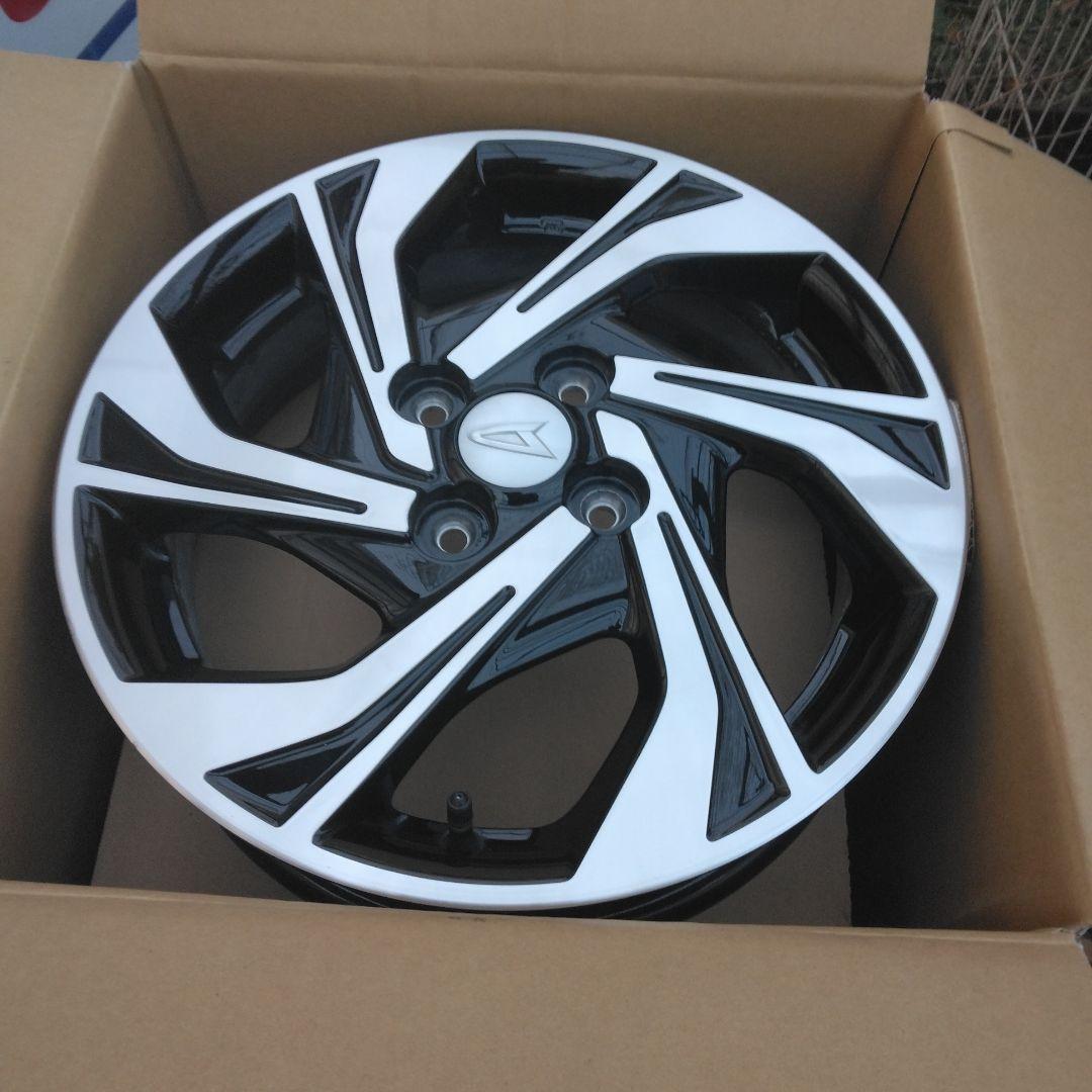 LEONIS 15インチ スポーツホイール