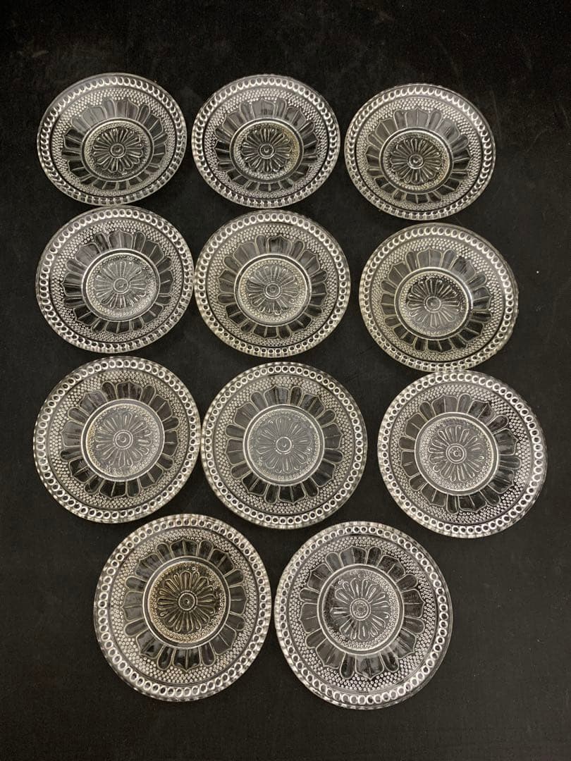 プレスガラス 小皿 11枚　時代物　アンティークガラス