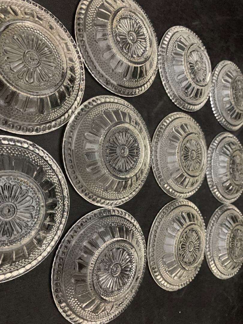 プレスガラス 小皿 11枚　時代物　アンティークガラス