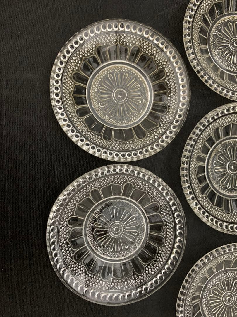 プレスガラス 小皿 11枚　時代物　アンティークガラス