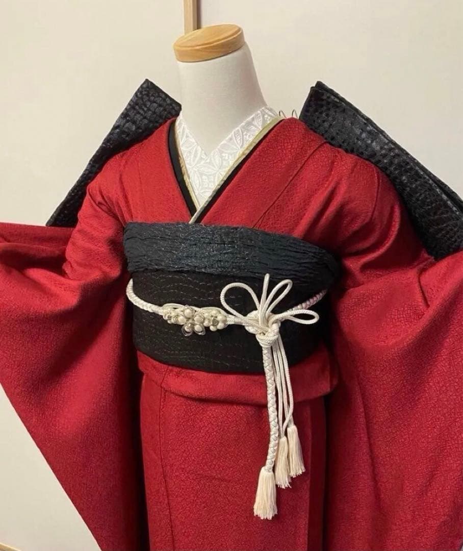 振袖フルセット　地紋　成人式　色無地振袖　赤　　黒　正絹　振袖6点セット