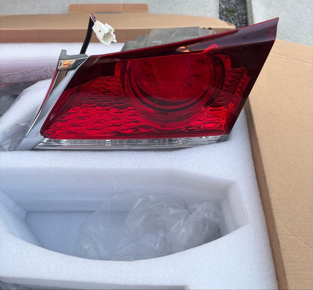 210クラウンアスリート前期 テールランプ一式