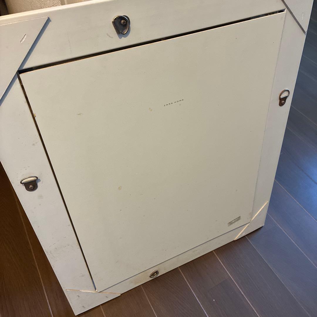 ZARA ウォールミラー 鏡 壁掛け ホワイト