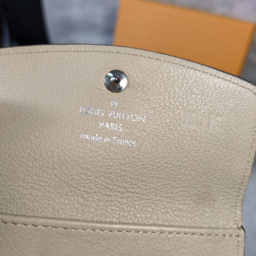 LOUIS VUITTON マヒナ ミュルティクレ4グレーベージュ4連キーケース
