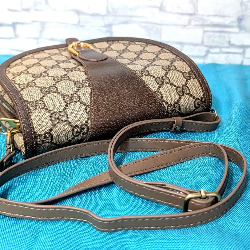 ♥美品♥グッチ　ショルダーバッグ　斜めがけ　GG柄　ヴィンテージ　GUCCI