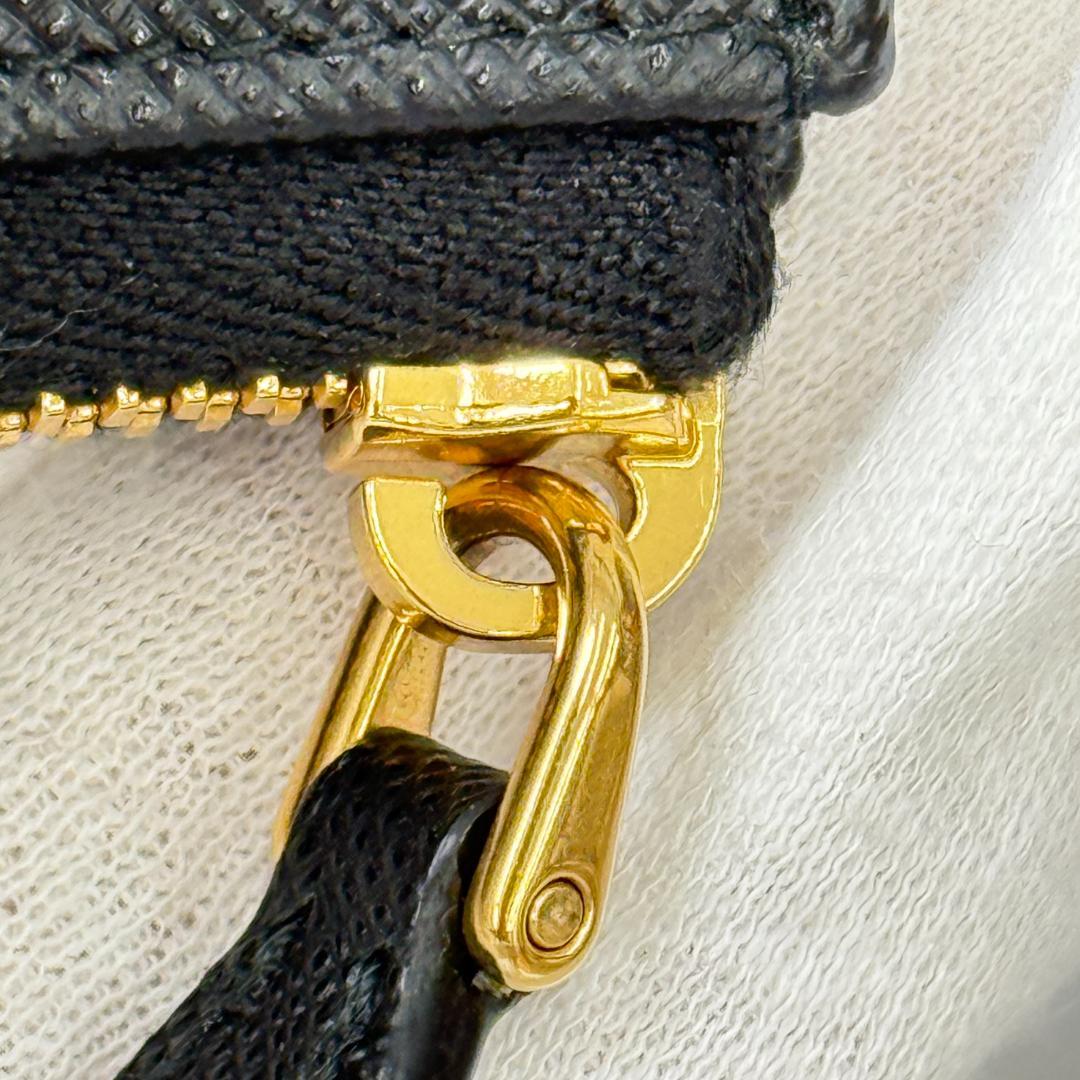 美品 プラダ サフィアーノ ブラック ゴールド キーリング付きケース