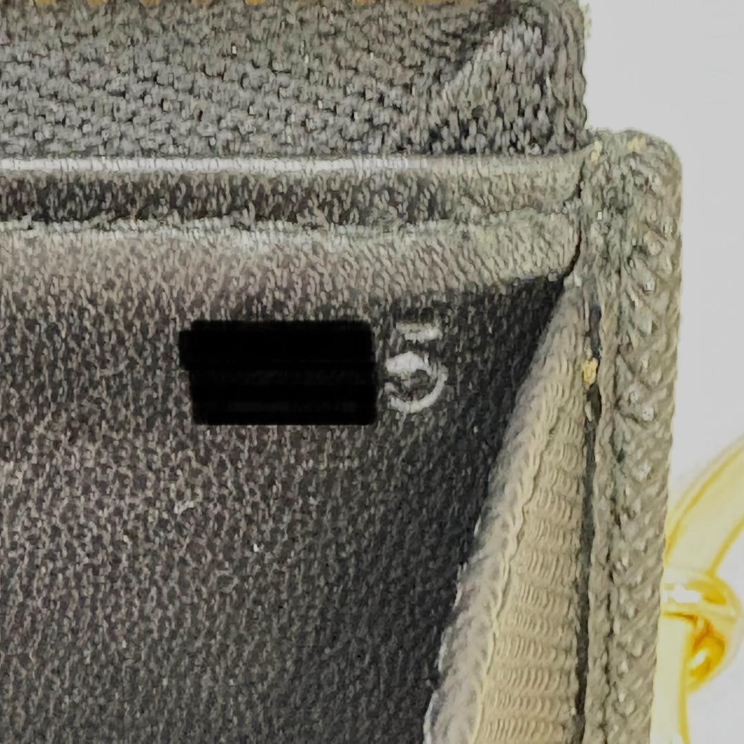 美品 プラダ サフィアーノ ブラック ゴールド キーリング付きケース