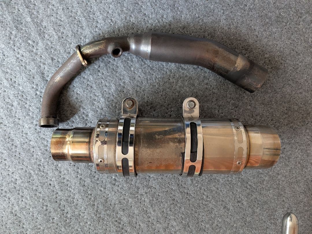 バーグマン200　マフラー