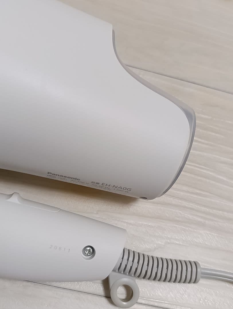 パナソニック ナノケア Panasonic EH-NA0G 22年製 WH 02