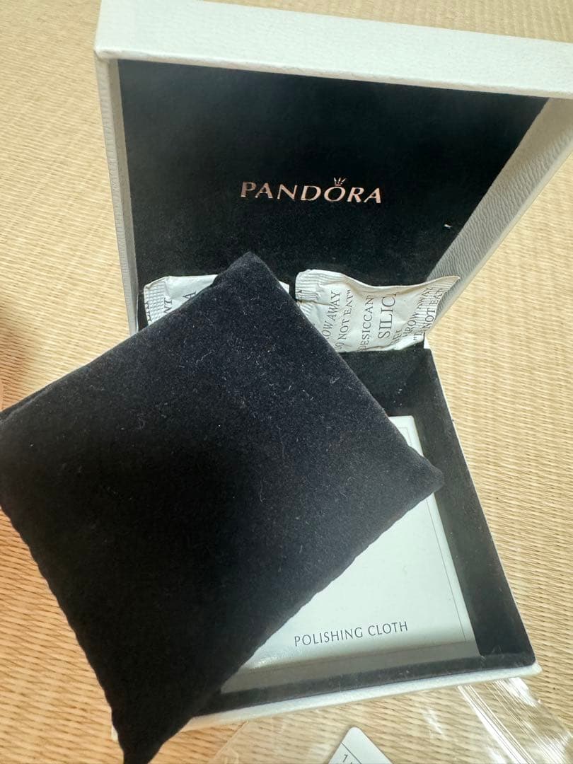 【箱付き】Pandora チャーム付きブレスレット