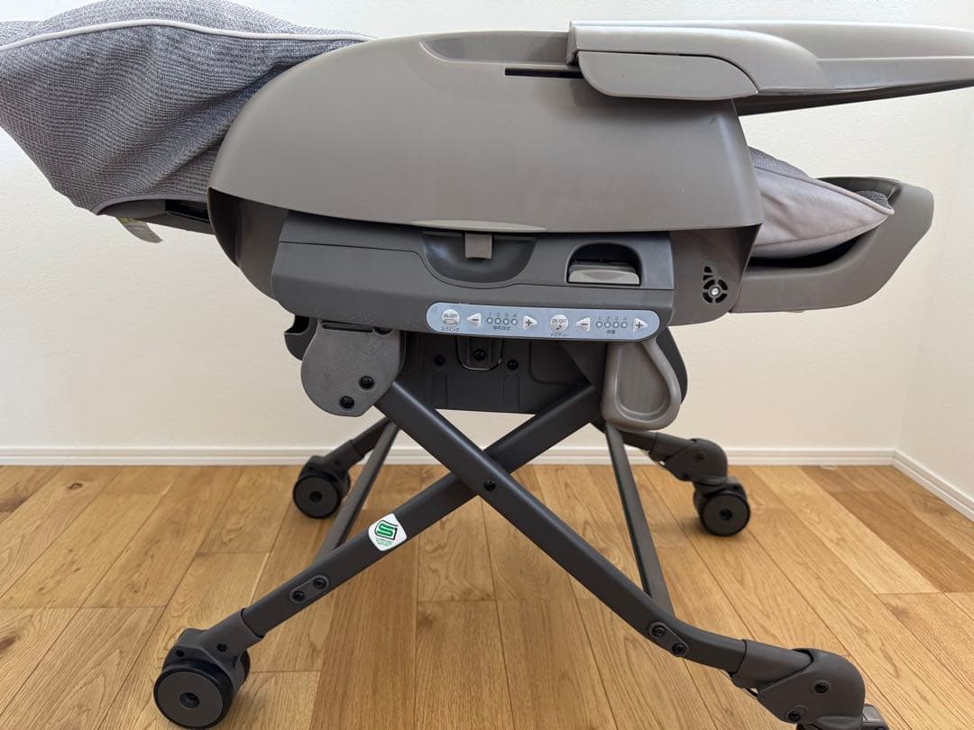 コンビ　ネムリラ オートスウィング　combi AUTO SWING