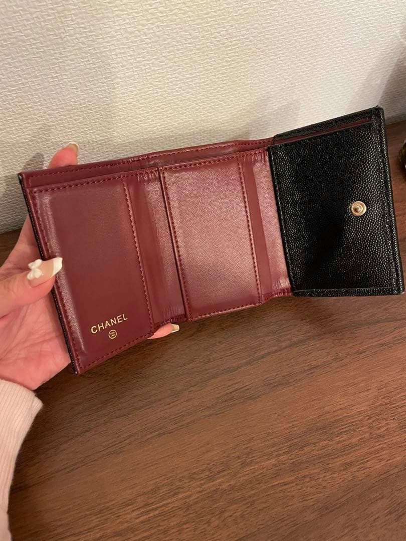 シャネル　三つ折り　財布　キャビアスキン　ゴールド