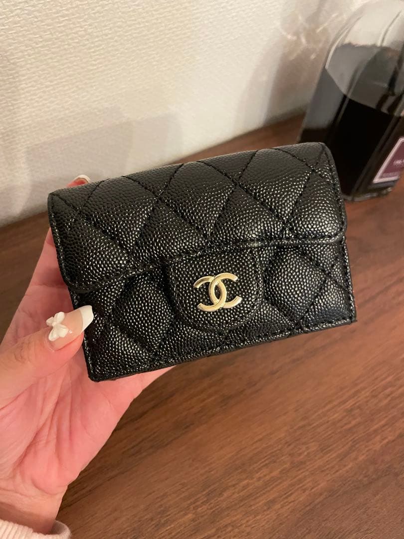 シャネル　三つ折り　財布　キャビアスキン　ゴールド