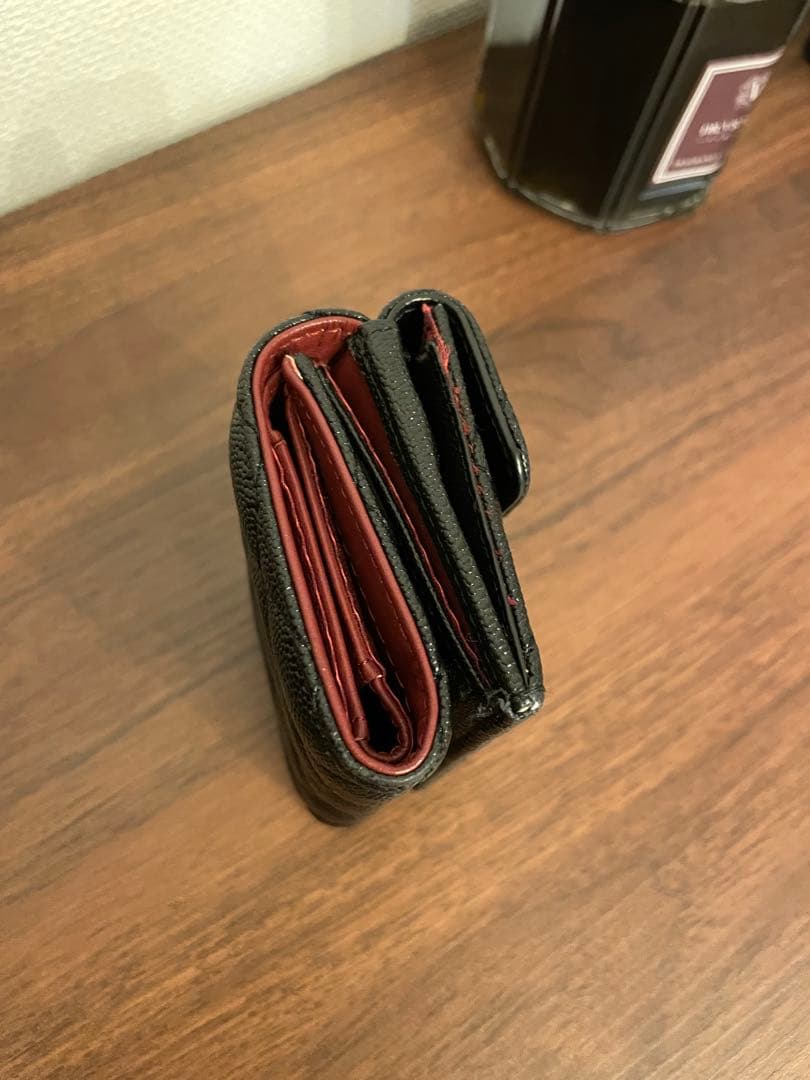 シャネル　三つ折り　財布　キャビアスキン　ゴールド