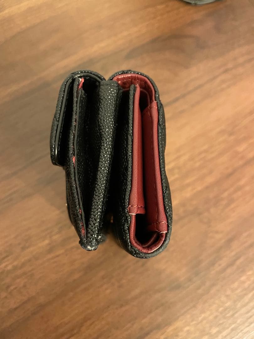 シャネル　三つ折り　財布　キャビアスキン　ゴールド