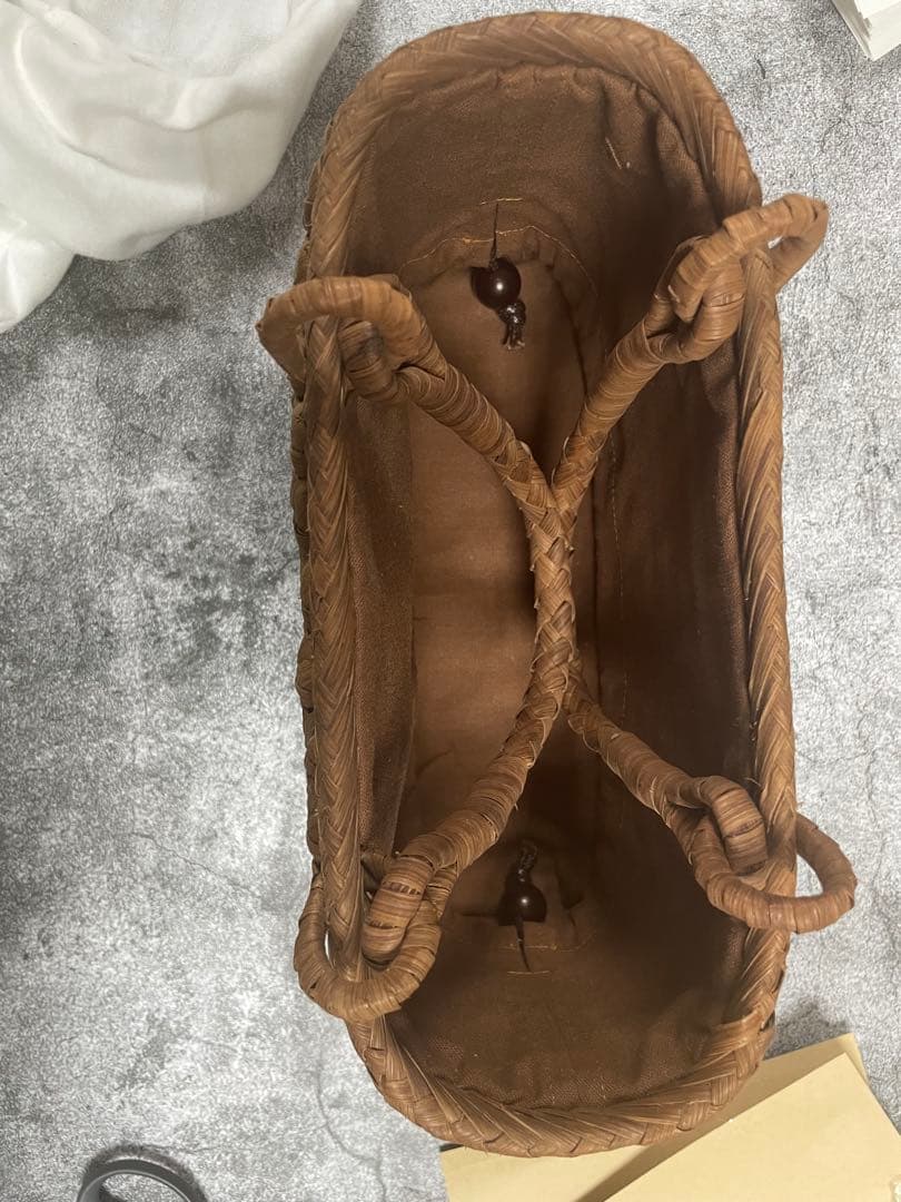 新品　山葡萄かごバッグ　ハンドバッグ　籠バッグ 保存袋付き 手作り