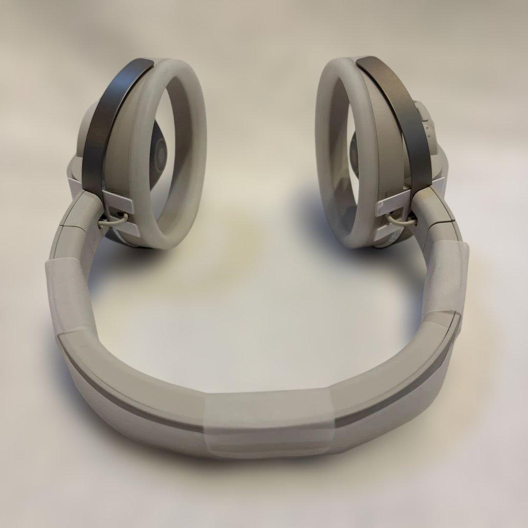 【新品・未使用】nwm ONE ライトグレイ MBH001 ワイヤレスヘッドホン