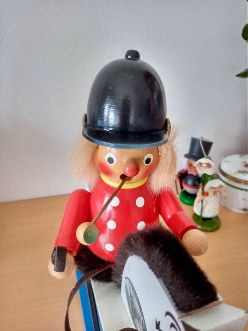 煙出し人形　木馬　ドイツ　ザイフェン　クリスマス