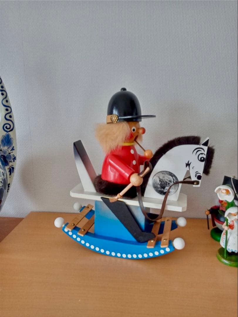 煙出し人形　木馬　ドイツ　ザイフェン　クリスマス