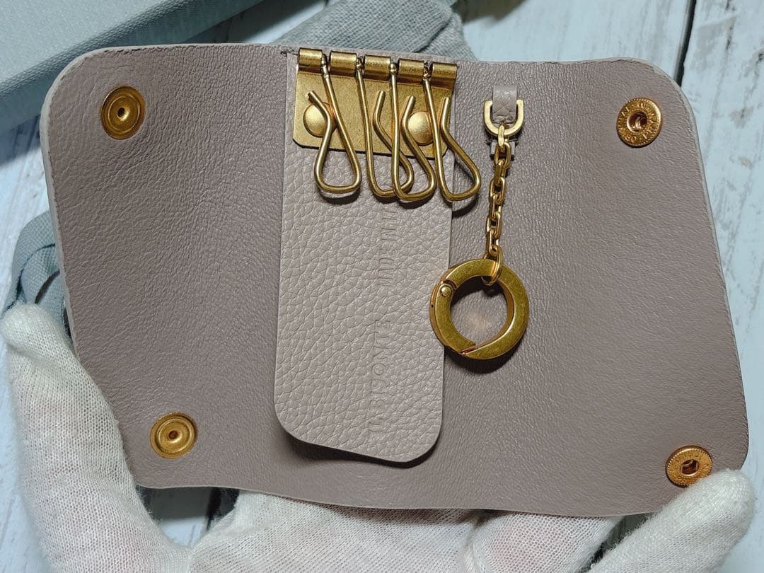 新品 IL BISONTE レザーキーケース ベージュ