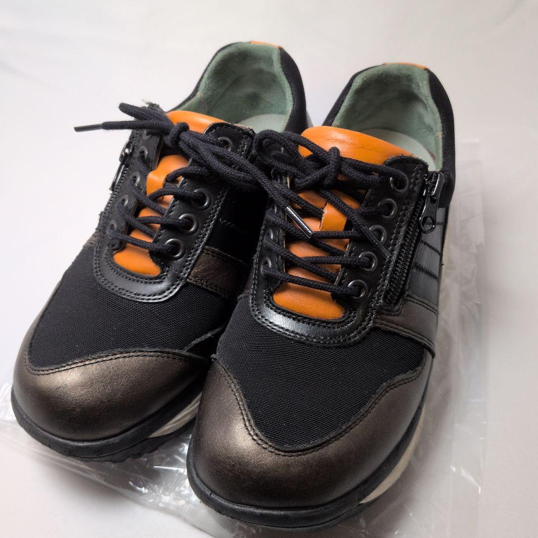 最終値下【ストレッチウォーカー】のさか23 cm ジッパー付きスニーカー