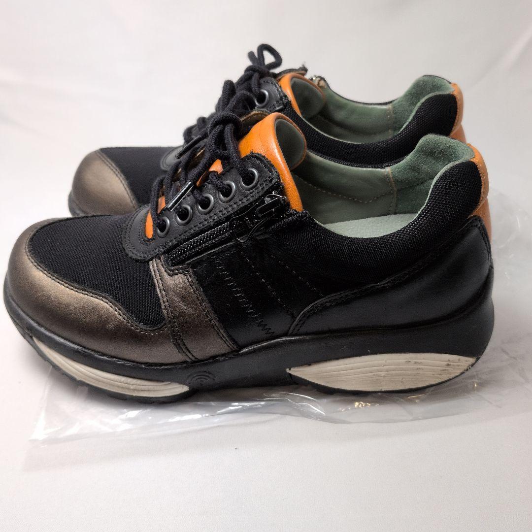 最終値下【ストレッチウォーカー】のさか23 cm ジッパー付きスニーカー